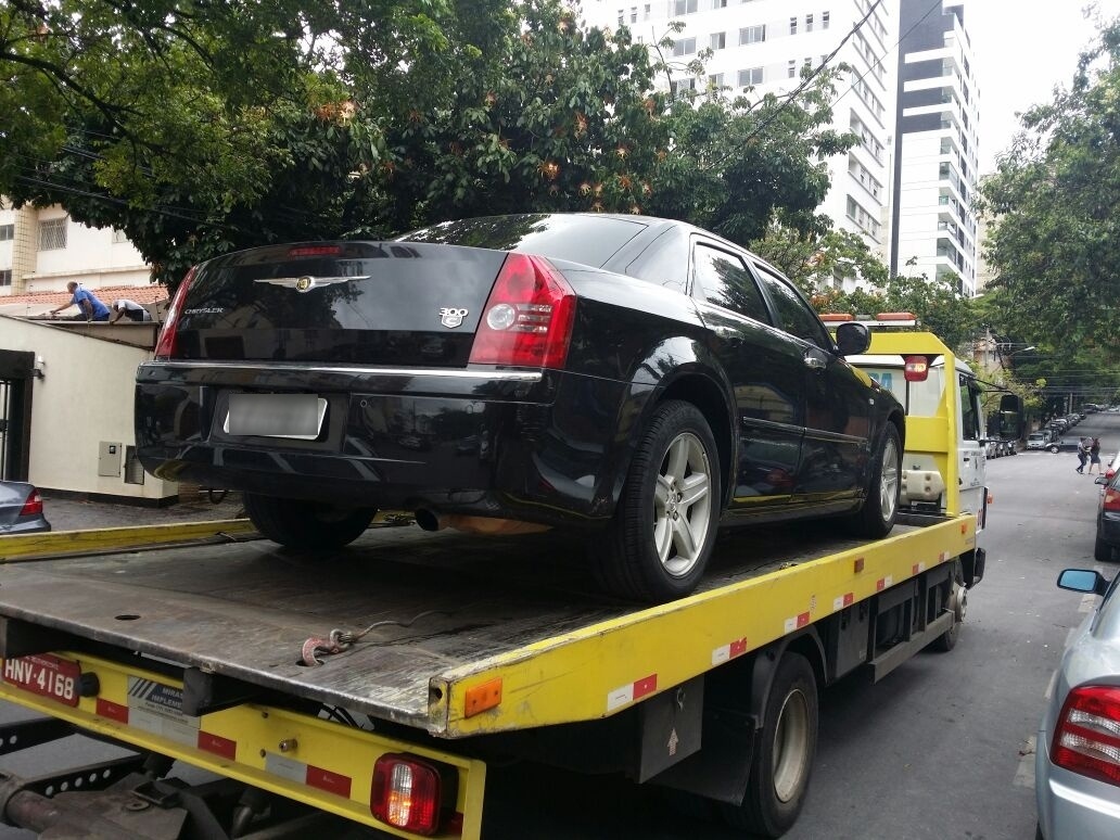 Carros de luxo de jovem apontado como um dos líderes da quadrilha que fraudou o Enem deste ano também foram apreendidos - Polícia Civil/MG/Divulgação