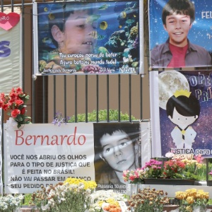 Portão da casa onde Bernardo morava com o pai e com a madrasta - Fernando Teixeira/ Futura Press/ Estadão Conteúdo