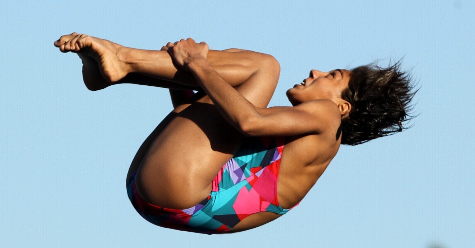 28.nov.2014 - Saltadora mexicana Alejandra Estrela compete na plataforma de 10 metros no 22º Jogos Centroamericanos e do Caribe, no México