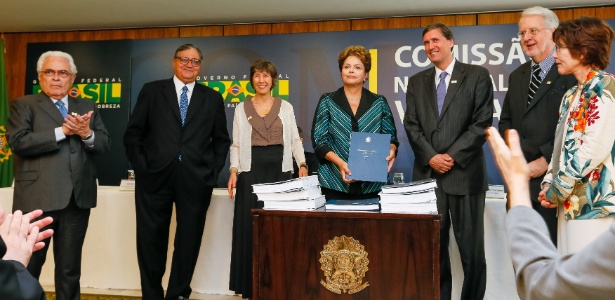 A presidente Dilma Rousseff recebeu o relatório final da Comissão Nacional da Verdade na quarta-feira (10) - Roberto Stuckert Filho/PR