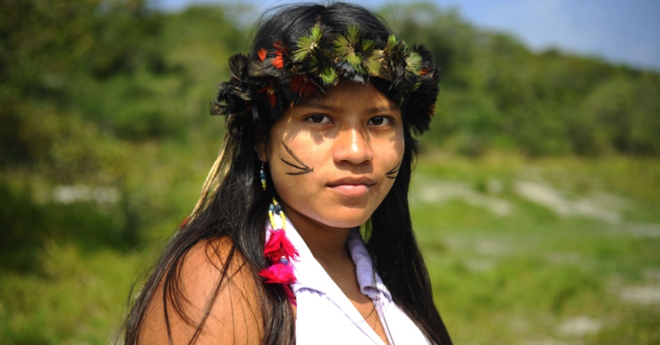 Índios guaranis mantêm sua própria língua em aldeia no Rio - Fotos ...