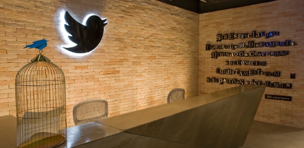 Na imagem, o escritório do Twitter em São Paulo; rede expande recurso de mensagens - Divulgação
