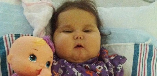 A bebê Sofia Lacerda durante sua internação no hospital Jackson Memorial, em Miami - Divulgação/Facebook