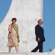 1º.jan.2015 - A presidente Dilma Rousseff se dirige ao parlatório durante cerimônia de posse para seu segundo mandato, no Palácio do Planalto, ao lado do vice-presidente Michel Temer, nesta quinta-feira (1º) - Pedro Ladeira/Folhapress