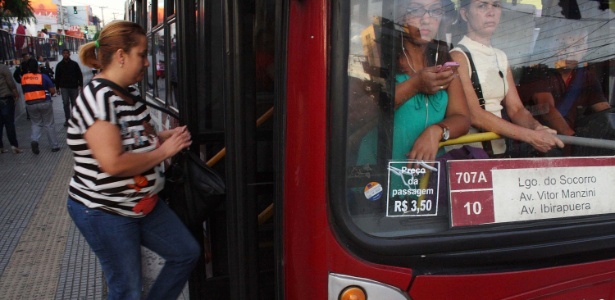 Desde terça-feira (6), tarifa de ônibus subiu de R$ 3 para R$ 3,50  - Luiz Claudio Barbosa/ Futura Press/ Estadão Conteúdo