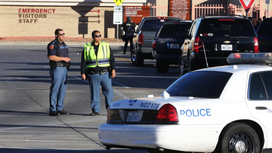 Cena de tiroteio nos EUA - Victor Calzada/El Paso Times/Reuters
