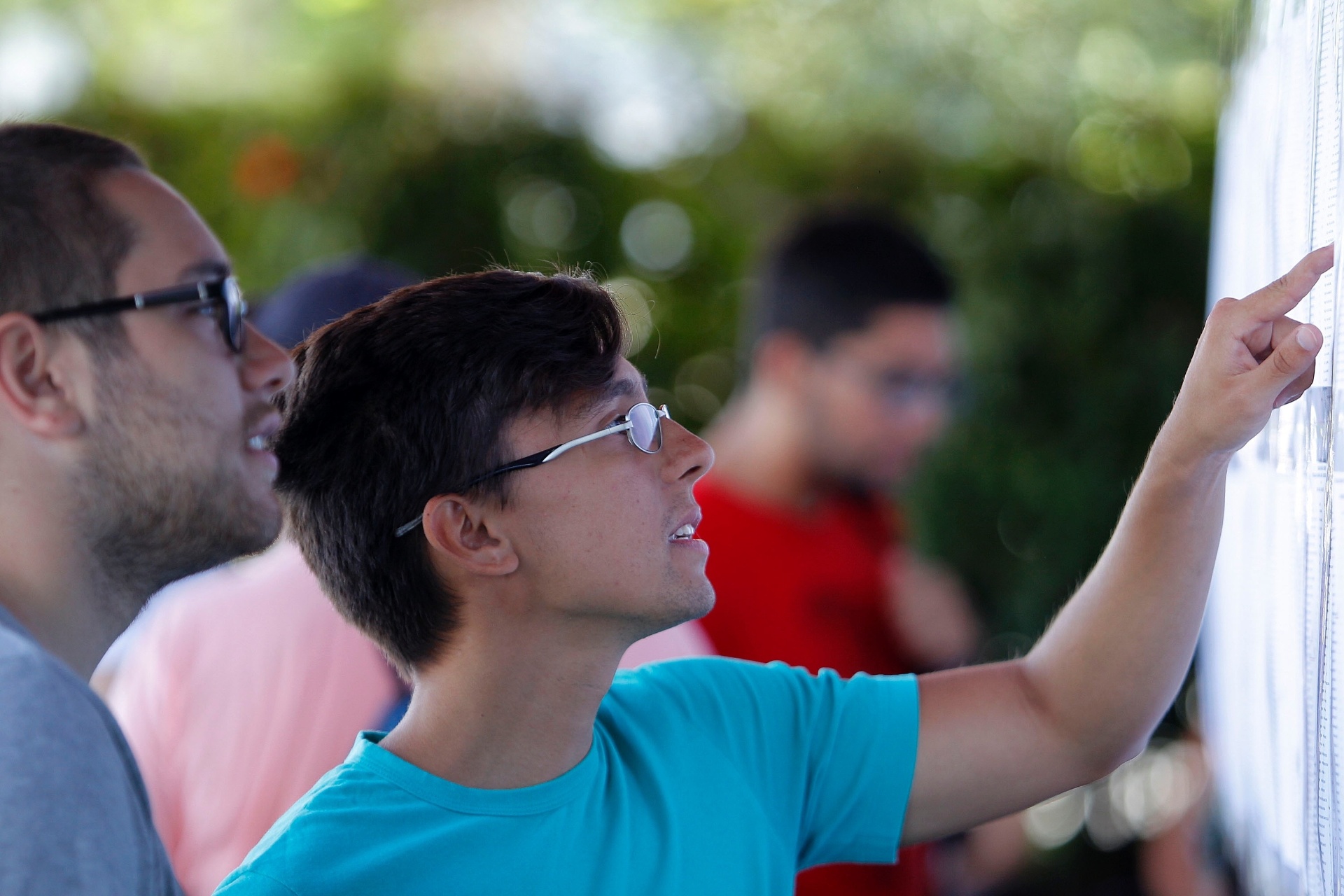 11.jan.2015 - Candidatos aguardam o início da segunda fase do vestibular 2015 da Unicamp (Universidade Estadual de Campinas) em local de prova em São Paulo. As provas começam neste domingo (11) e vão até terça-feira (13). São esperados 15.444 candidatos para esta etapa do processo seletivo - Reinaldo Canato/UOL