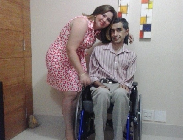 Jô Correa, 34, e Gilberto Ramos, 45, vão completar 15 anos de casamento em setembro  - Arquivo pessoal
