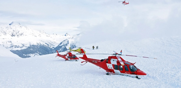Vítimas faziam parte de grupo de esquiadores que estava a uma altura de 2,2 mil metros - EFE/EPA/REGA