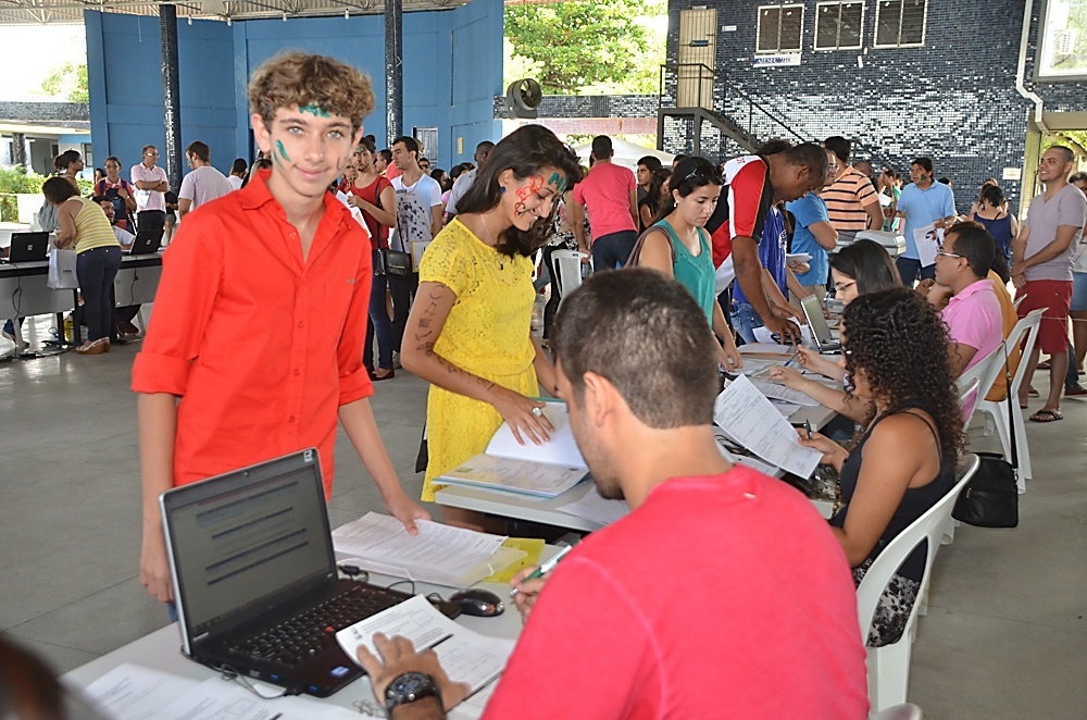 trote, trote universitário, menino de 14 anos que passou em medicina, UFS, vestibular, enem, sisu, José Victor Menezes Teles - Jadilson Simões/UOL