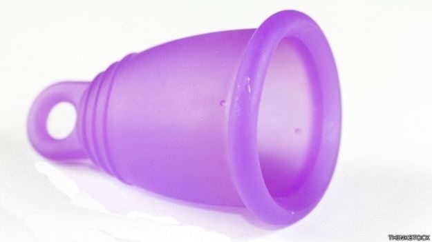 Fabricantes do coletor de fluido menstrual garantem que o 'mooncup' pode ser usado por anos