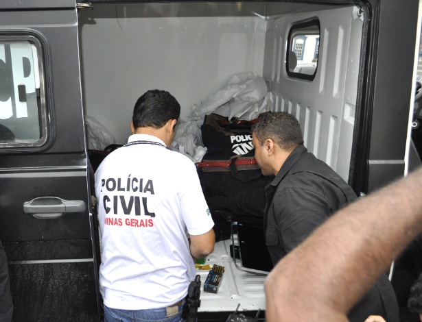 Policiais civis durante operação de combate à corrupção em Santa Luzia (MG) - Divulgação/ Polícia Civil de Minas