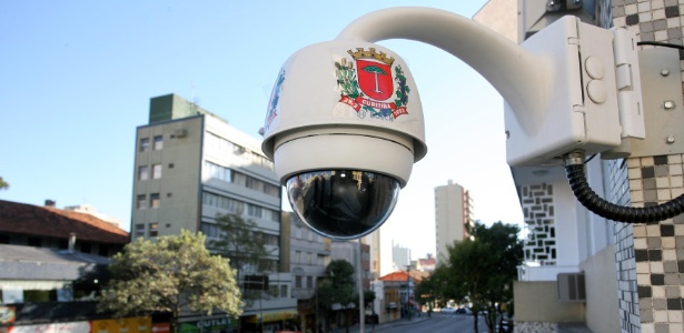 Câmera em Curitiba; preço da integração das imagens é desafio à prefeitura
