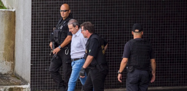 Grampo clandestino em cela do doleiro Alberto Youssef (centro) foi descoberto em abril de 2014 - Paulo Lisboa - 6.fev.2015/Brazil Photo Press/Estadão Conteúdo