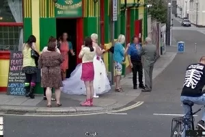 Mulher processa o Google por mostrar sua calcinha no Street View