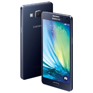 Galaxy A5, da Samsung, tem câmera frontal de 5 megapixels; smartphone tem recurso que ajuda a afinar o rosto e retocar pele