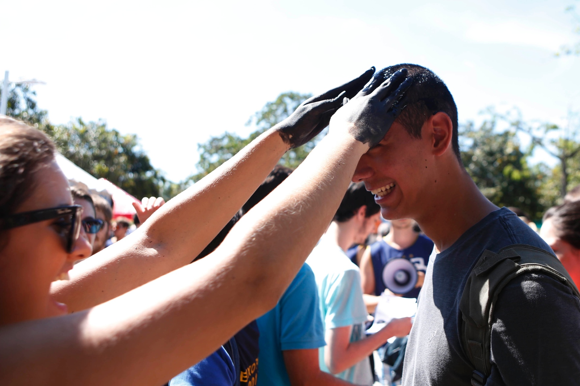 trote Poli-USP, calouros, festa, USP, tinta na cara, calourada - Junior Lago/UOL