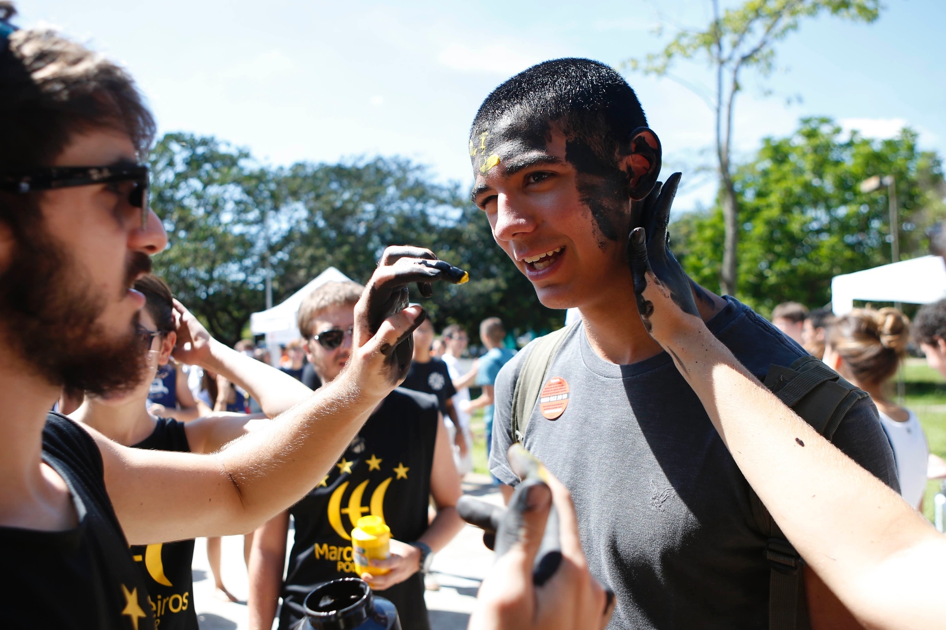 trote Poli-USP, calouros, festa, USP, tinta na cara, calourada - Junior Lago/UOL