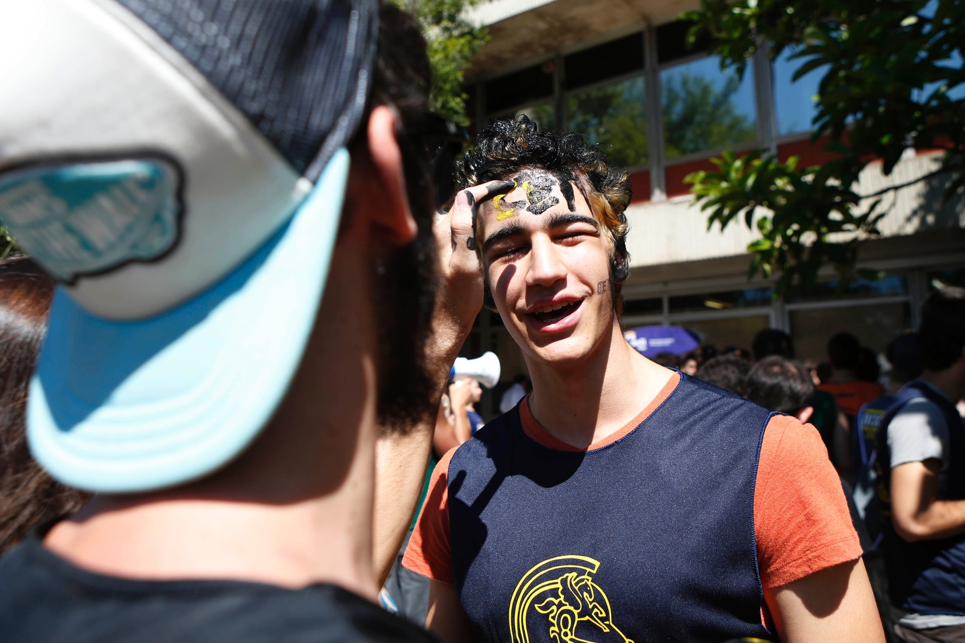 trote Poli-USP, calouros, festa, USP, tinta na cara, calourada - Junior Lago/UOL