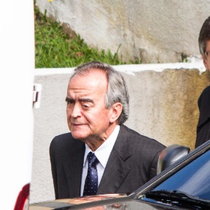 Nestor Cerveró deixa a sede da Polícia Federal, em Curitiba, no Paraná - Vagner Rosario - 13.fev.2015/Futura Press/Estadão Conteúdo 