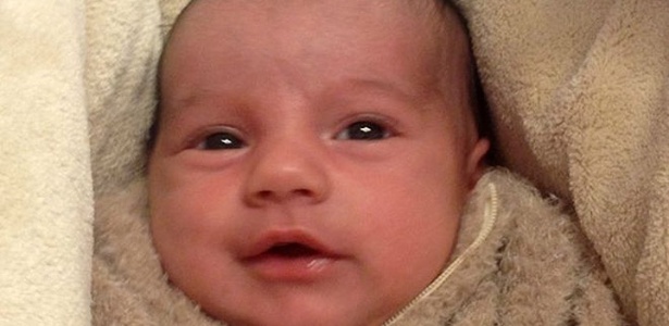 Rikardo Racz foi o primeiro bebê a nascer na Hungria em 2015 - BBC
