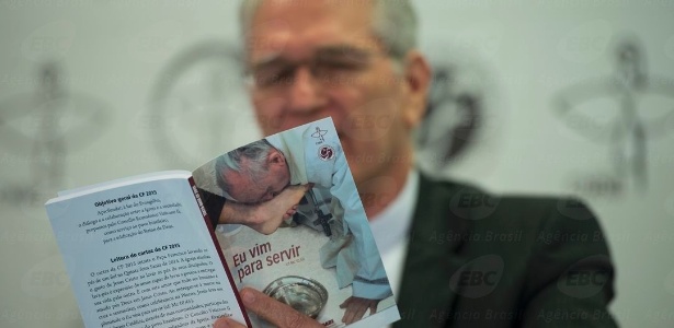 Dom Leonardo Steiner lê trecho de documento na abertura da Campanha da Fraternidade - Marcelo Camargo/Agência Brasil