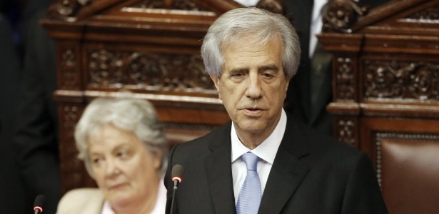 Tabaré Vázquez faz o primeiro discurso após ser empossado presidente do Uruguai no Parlamento, em Montevidéu - Andres Stapff/Reuters