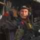 2.mar.2015 - Bertrand Piccard, um dos criadores e piloto do Solar Impulse 2, posa para foto dentro da cabine da aeronave movida pela energia solar. os cofundadores suíços do projeto, Piccard e André Borschberg, querem demonstrar que as tecnologias limpas e as energias renováveis permitem conseguir coisas consideradas até agora impossíveis - Solar Impulse/Efe