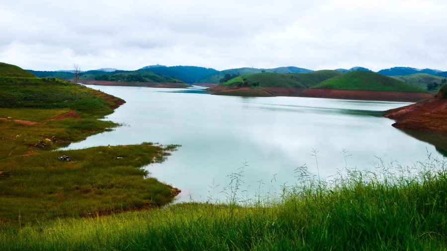 Vista do reservatório Jaguari-Jacareí, que faz parte do Sistema Cantareira de abastecimento, em Jacareí (SP), no Vale do Paraíba - Nilton Cardin/Estadão Conteúdo