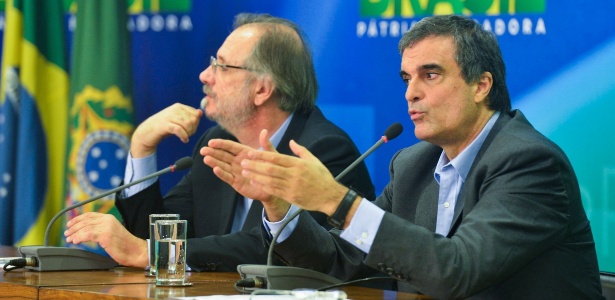 Ministros Miguel Rossetto (esquerda), da Secretaria-Geral da Presidência, e José Eduardo Cardozo, da Justiça - José Cruz - 15.mar.2015/Agência Brasil