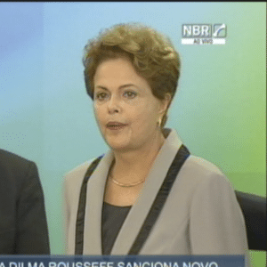 Dilma se emocionou ao falar dos protestos  - Reprodução/NBR