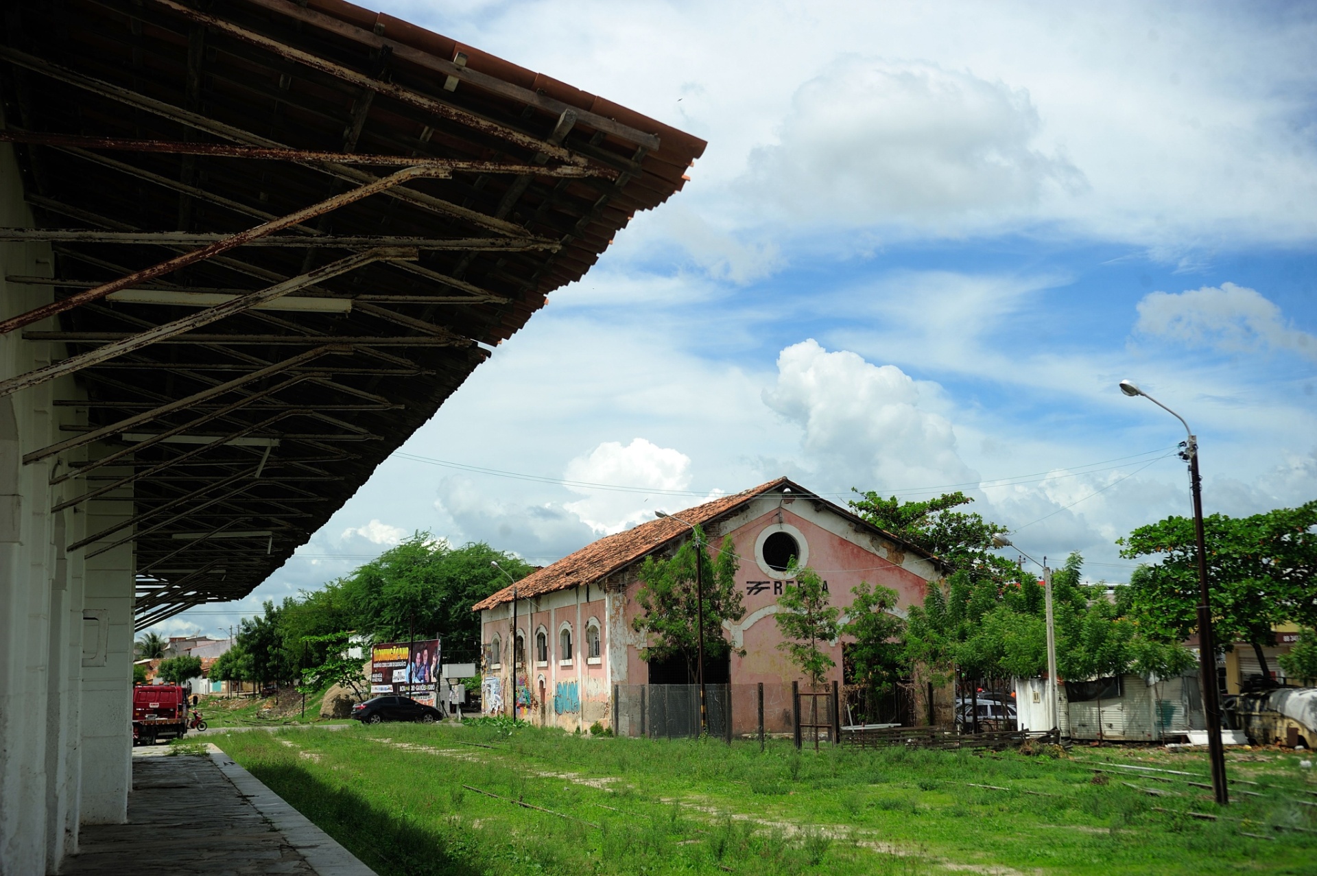 19.mar.2015 - No auge dos períodos de seca no início do século passado, a estação de trem de Quixadá, no Ceará, serviu como ponto de saída para os sertanejos que fugiam da fome e da miséria rumo a Fortaleza - Fernando Frazão/Agência Brasil