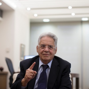Em entrevista a revista alemã, Fernando Henrique Cardoso afirma que escândalos começaram no governo Lula, a quem ele atribui responsabilidade política pela atual crise no Brasil - Fabio Braga - 24.mar.2015/Folhapress