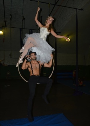 Ensaio do musical "Lisbela e o Prisioneiro" com os atores Ligia Paula Machado (Lisbela) e Luiz Araújo (Leléu) - Divulgação - Divulgação