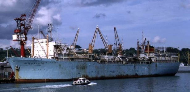 O navio de pesca industrial russo Dalniy Vostok em foto de arquivo - Reprodução/Robbie Shaw/Shipspotting.com