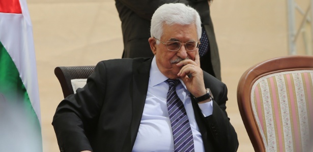 Líder palestino parabeniza Trump e espera "trabalhar com ele pela paz" - Abbas Momani/AFP