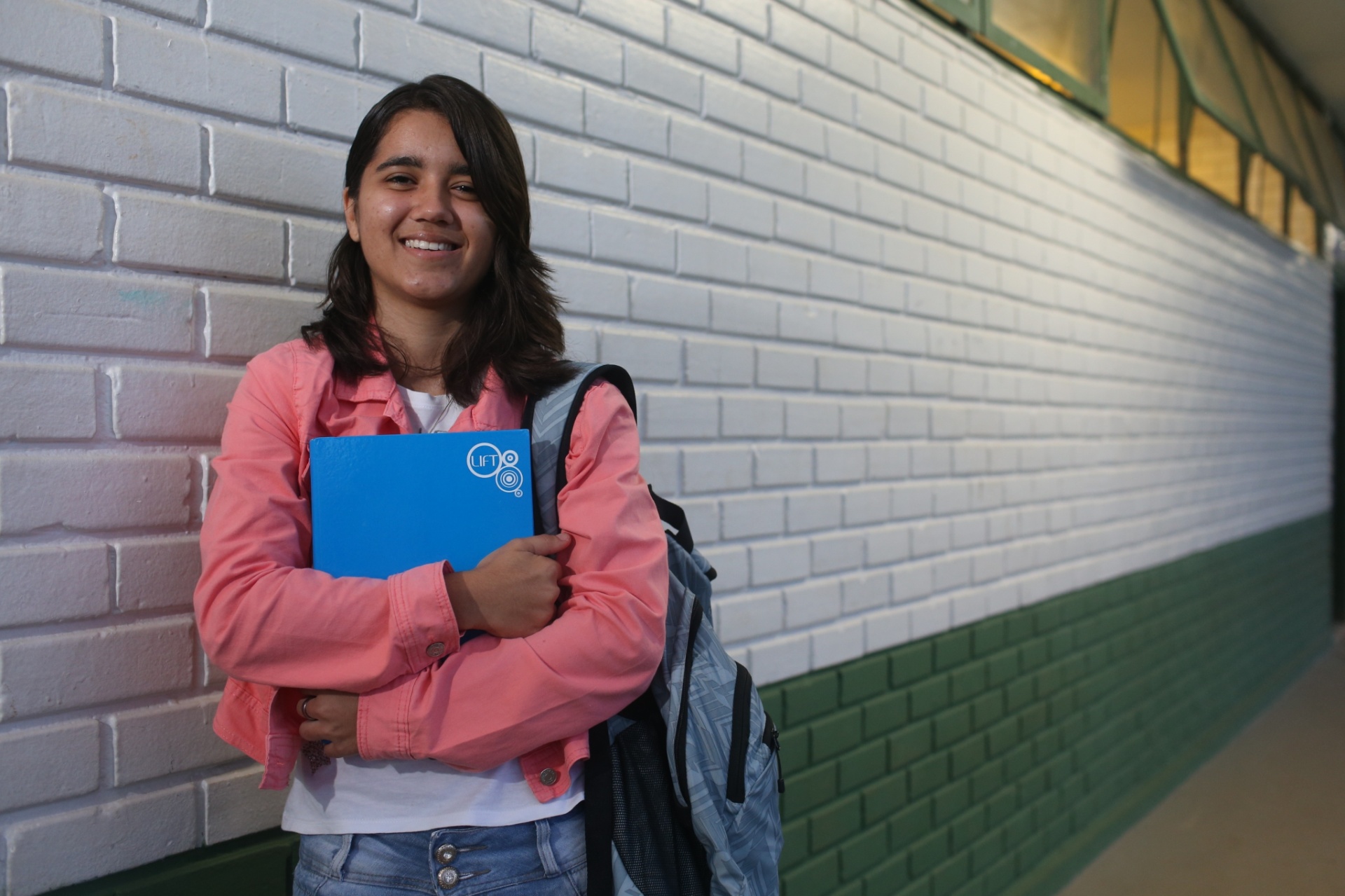 Projeto volunt?rio criado por ex-alunos da Universidade de Bras?lia, UnB, que se distina preparar alunos gratuitamente, que n?o podem pagar um cursinho regular para o vestibular no Distrito Federal, em Bras?lia. Na foto, a aluna pretendente ao curso de Medicina, Mylena Ribeiro. - Sergio Dutti/Folhapress