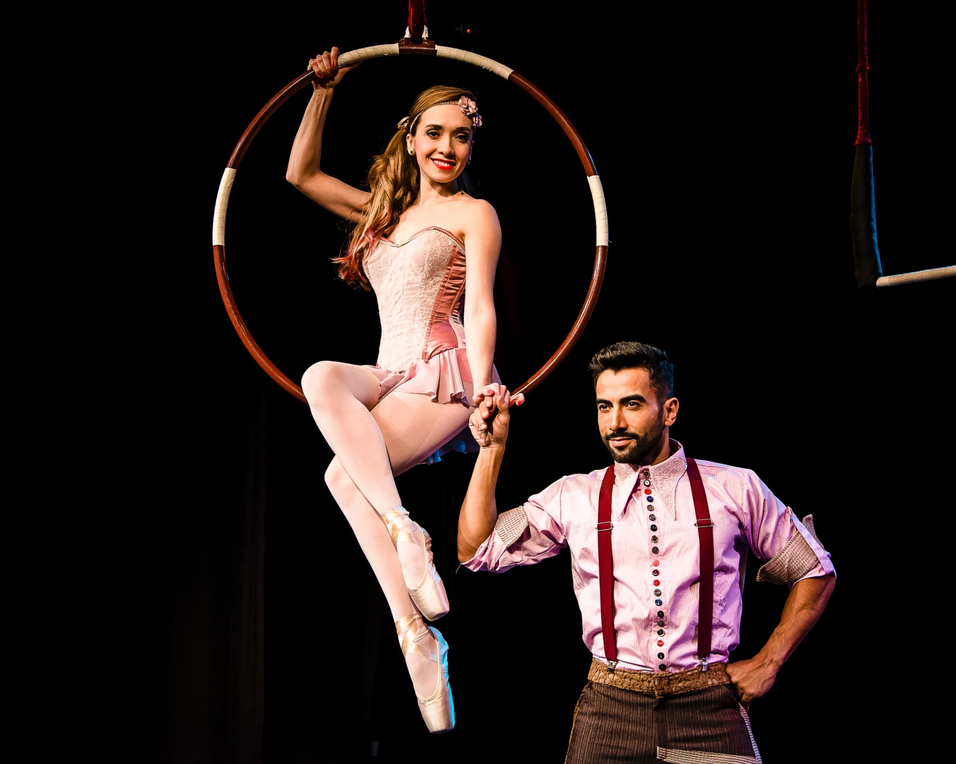 Ensaio do musical "Lisbela e o Prisioneiro" com os atores Ligia Paula Machado (Lisbela) e Luiz Araújo (Leléu) - Divulgação