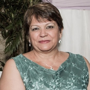 Neuzeli Nicácio, 56, diagnosticada com câncer de pulmão há 5 anos, em foto de 2014 - Arquivo pessoal