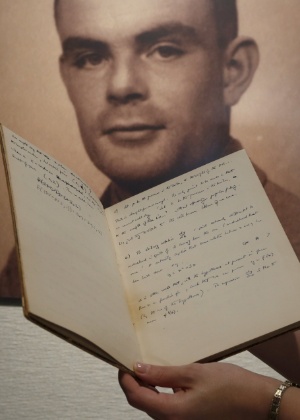 Manuscrito de Alan Turing, retratado no filme "O Jogo da Imitação" - Reuters