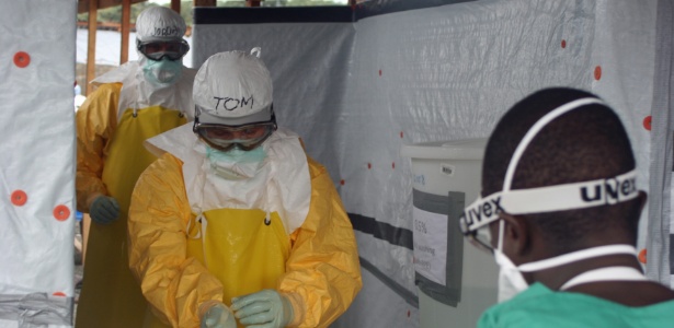 A epidemia deixou ao menos 11.298 mortos desde que foi constatada na Guiné em março de 2014 - Athalia Christie / U.S. CDC