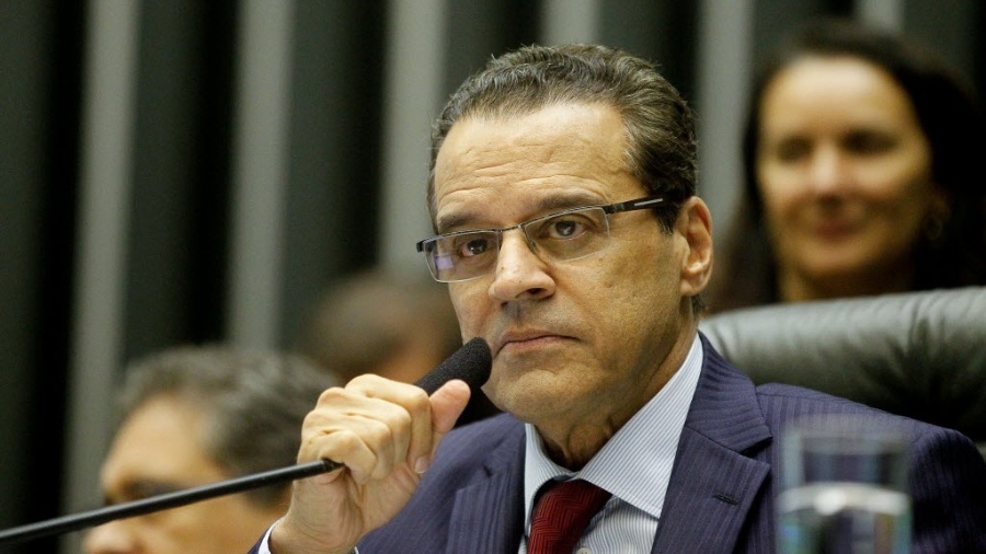 Ex-presidente da Câmara dos Deputados, Henrique Eduardo Alves (PMDB-RN), pode ser preso se não regularizar os pagamentos de pensão alimentícia - Alan Marques/ Folhapress