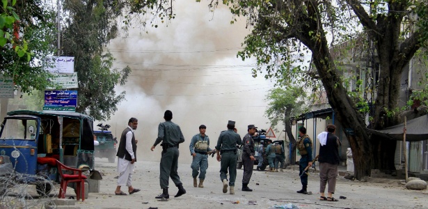 O Taleban negou envolvimento na ação que deixou dezenas de mortos, e condenou o ataque - Ghulamullah Habibi/EPA/Efe