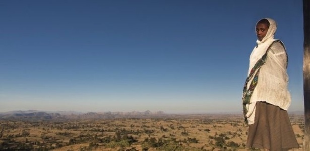 "Inferno na terra" há 30 anos, região na Etiópia se transforma com mutirões no deserto: Há trinta anos, Tigray chocou o mundo com uma imensa fome; hoje, há plantações no deserto - BBC