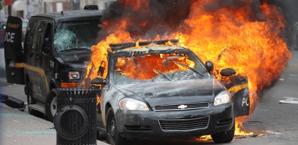 Protestos em Baltimore já deixaram 144 carros e 15 prédios incendiados - Jerry Jackson/Xinhua