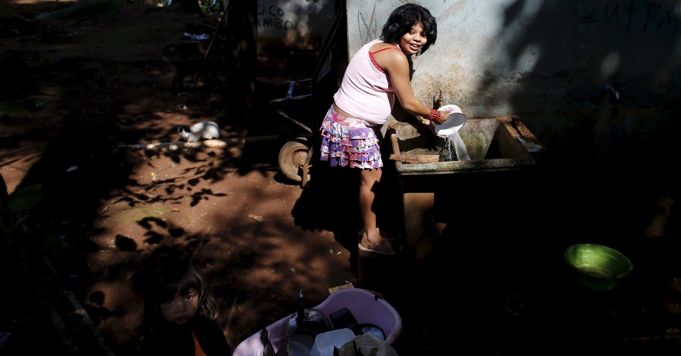 Índios guaranis tentam manter sua cultura em reserva na cidade de SP Fotos UOL Notícias