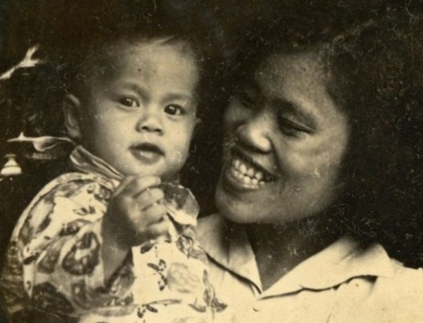 Huong Ly tinha 1 ano quando a mãe jornalista, Duong Thi Xuan Quy, foi para a frente de batalha - Arquivo pessoal/BBC