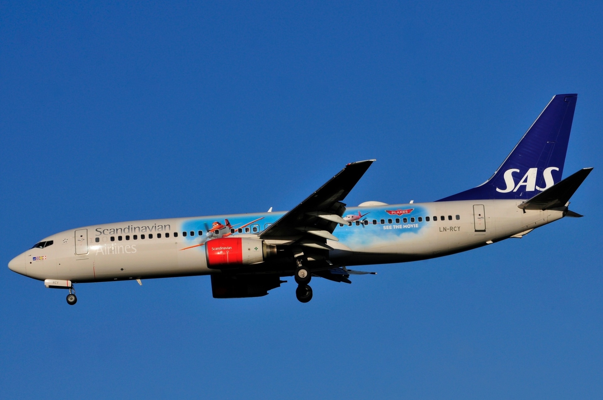 Aviões desenhados em um avião: a escandinava SAS estampo os personagens do filme "Aviões", da Disney, em seu Boeing 737-800 - Liam McManus/Flickr