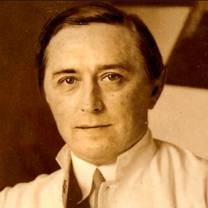 O médico nazista dinamarquês Carl Vaernet, que conduziu experimentos para "curar" gays - Reprodução/Never Again Ever