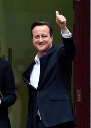David Cameron manteve seu assento no Parlamento, enquanto seu partido, o Conservador, conseguiu ampla maioria sobre o Trabalhista - Leon Neal/AFP